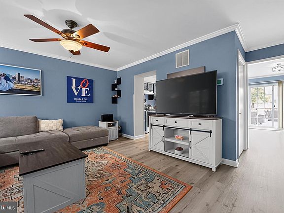 3rd image of 19 Open Gate Ct
