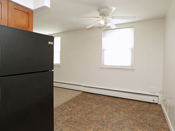 2nd image of 4400 Conshohocken Ave #221A