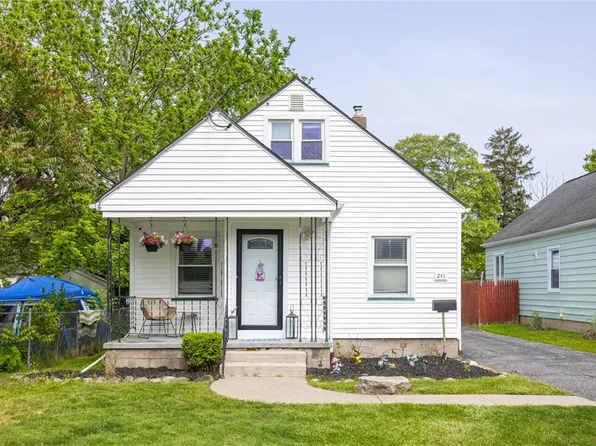 241 Lake Breeze Rd, Rochester, NY 14616