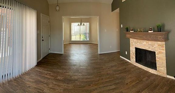 4th image of 10176 Oakberry St #76