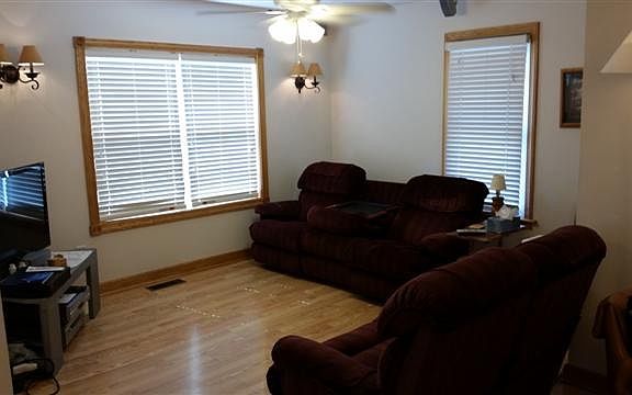 4th image of 701 Avenue A