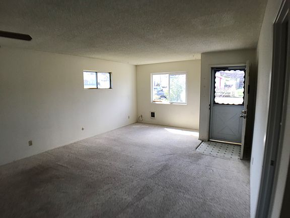 3rd image of 1430 Placer Dr