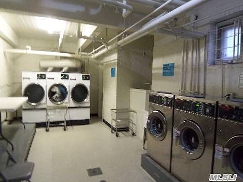 5th image of 2914 139th St APT 3C