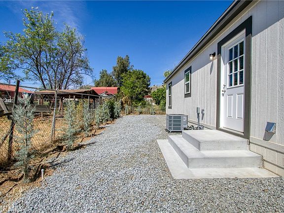 5th image of 32100 Sweetwater Ln