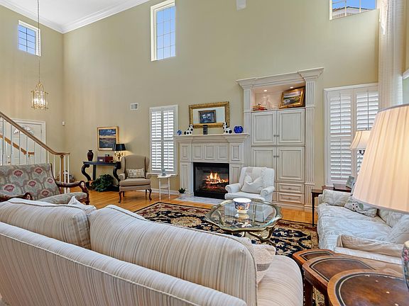 5th image of 31 Big Pond Ln #31