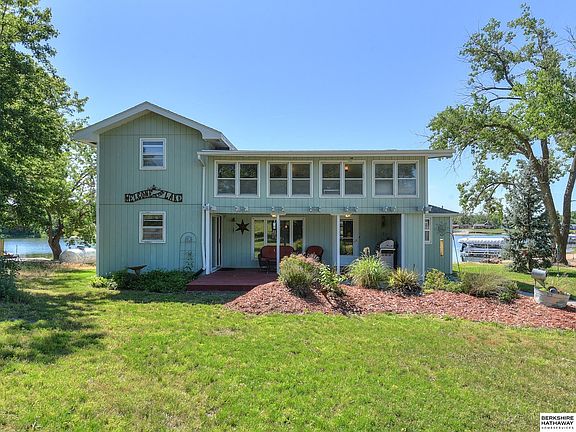 3rd image of 2079 Sunset Dr