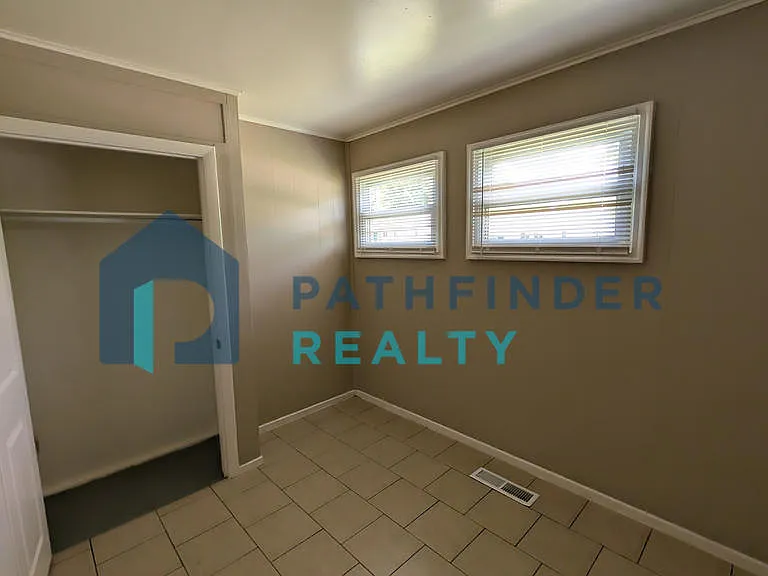 4648 Freudenberger Ave — Photo 9