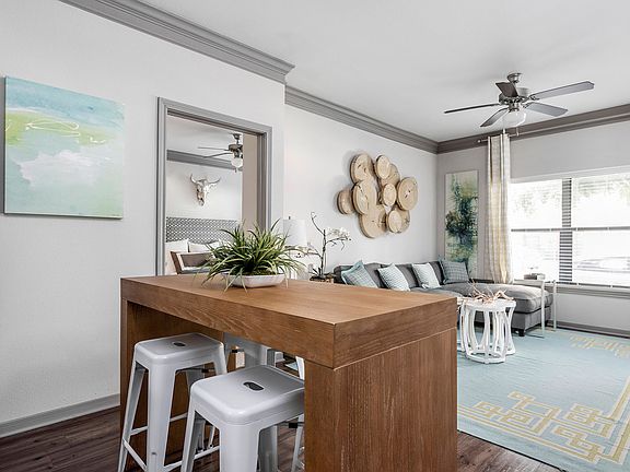 Huge Living room - Avenues at Craig Ranch