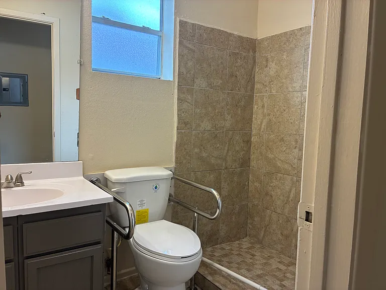1219 Truman Ln — Photo 20