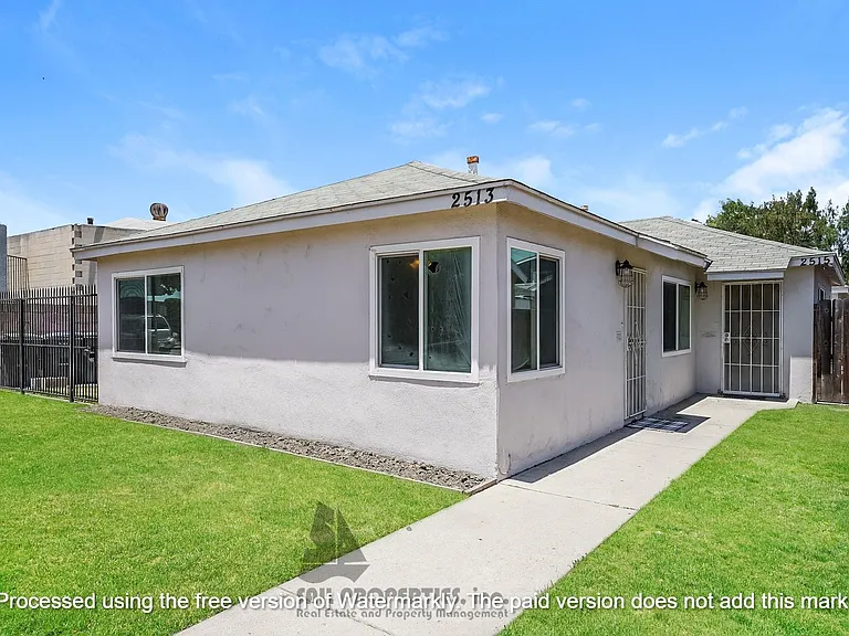 2513 E Tyler St — Photo 1