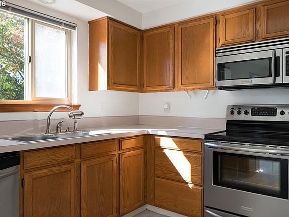 5th image of 7207 NE 126th Ct