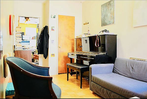 1st image of 411 Suydam St APT 3L
