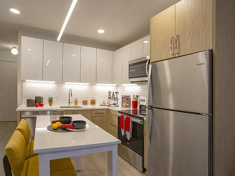 Studio Suite Kitchen