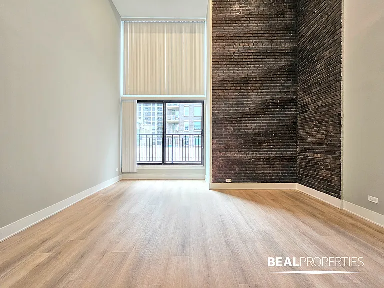 1220 North LaSalle Street — Photo 32