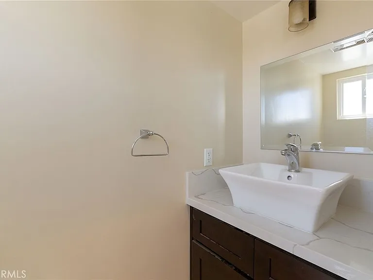 11845 Grevillea Ave — Photo 10