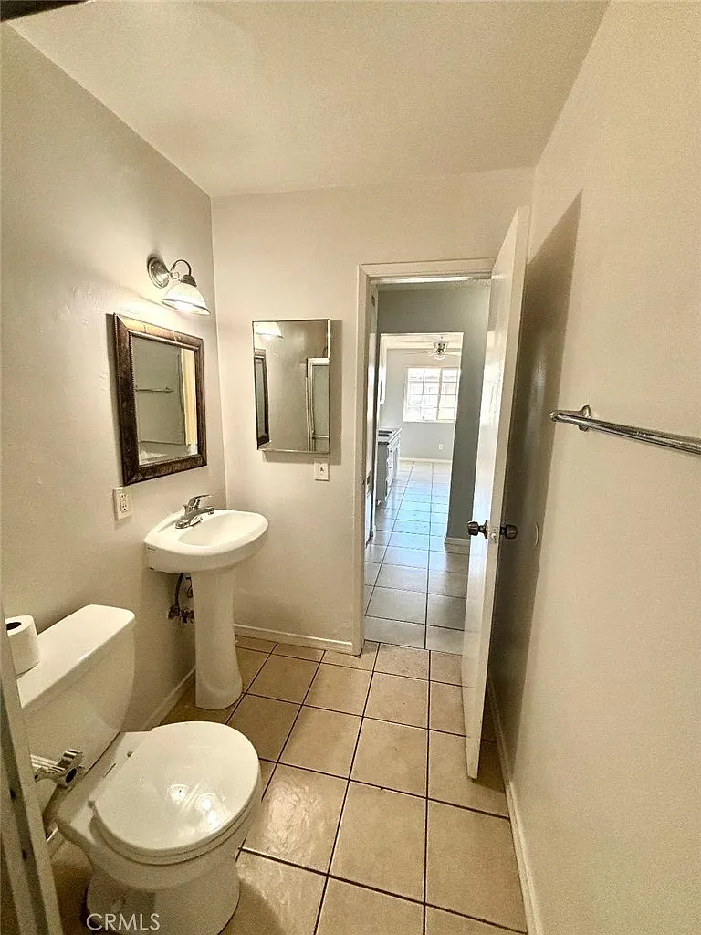 1 bed, 933 sqft, $2,385 — Photo 4