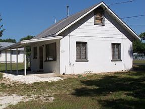 2nd image of 6839 Wire Rd