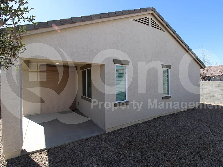 24750 W Huntington Dr — Photo 18