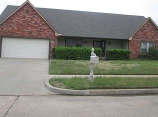 3713 S Dogwood Ave W, Broken Arrow, OK 74011