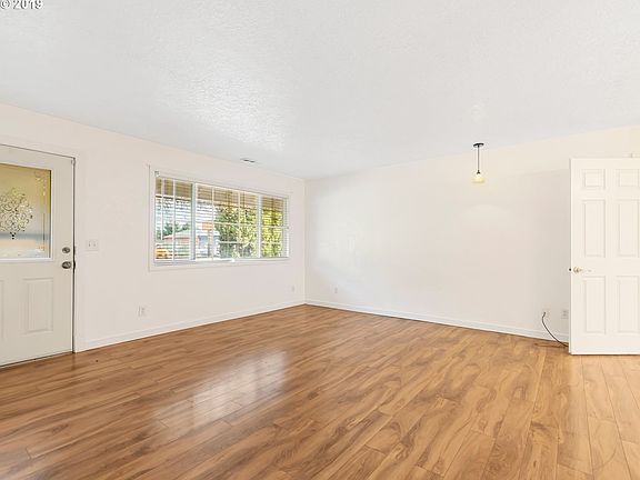 4th image of 6604 NE 137th Ave
