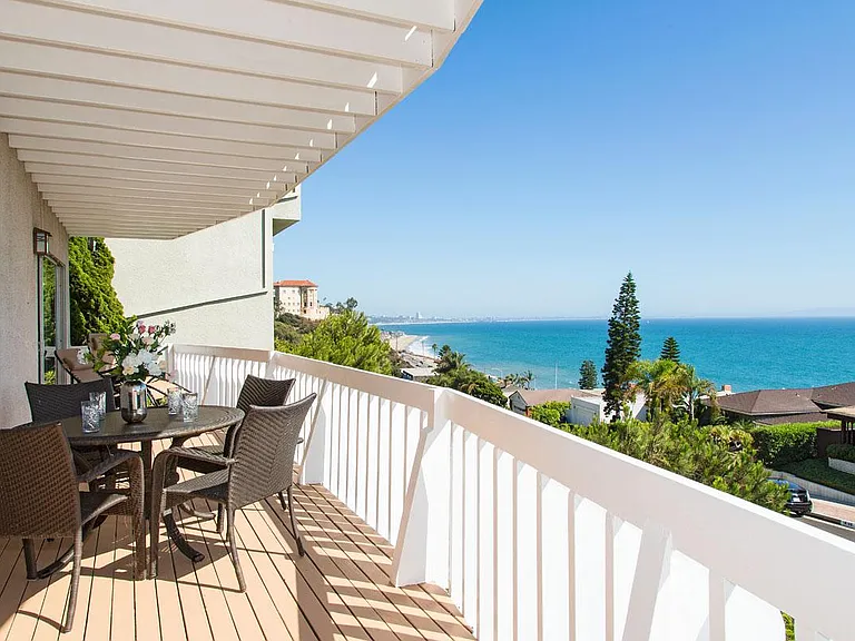 18109 Coastline Dr — Photo 28