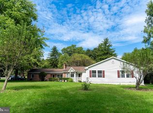 1601 Colonial Rd, Harrisburg, PA 17112