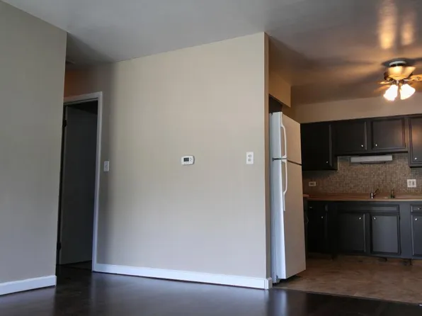 1302 Kingsbury Dr, Hanover Park, IL 60133