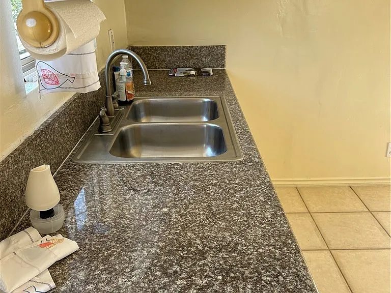 669 W Ofarrell St — Photo 10