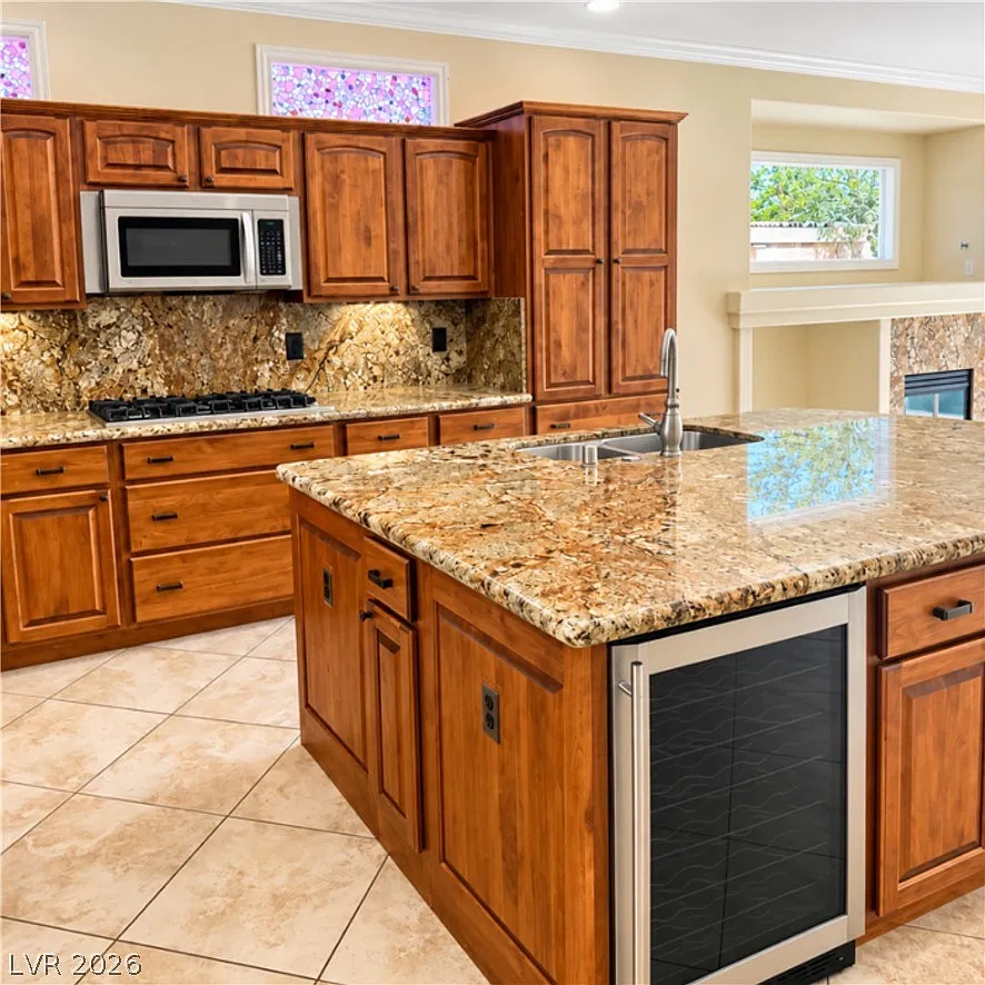 4 bed, 2.0 bath, 1994 sqft, $2,750 — Photo 4