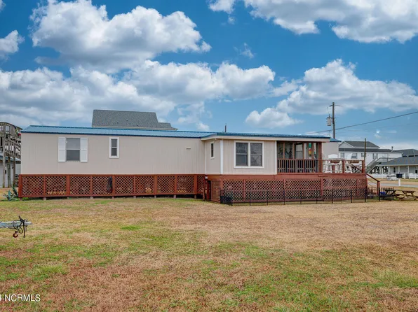 3012 3rd Street, Surf City, NC 28445