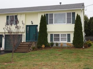32 Renee Ln, Enfield, CT 06082