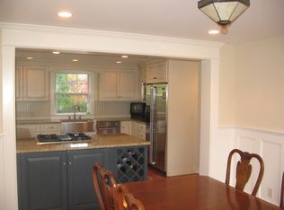 184 Wentworth Ln, Bryn Mawr, PA 19010