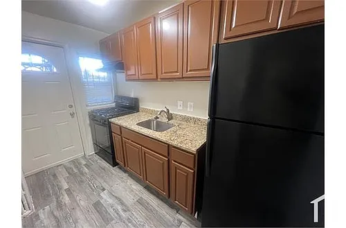 1615 Olive St NE #1 Photo 1