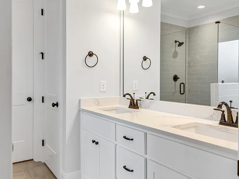 196 Karen Dr — Photo 12