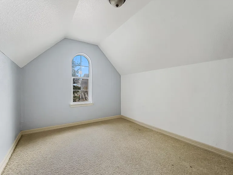 6907 Keats Ave — Photo 17