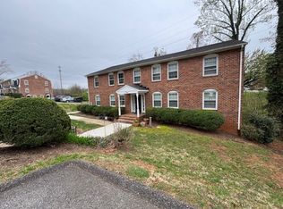 1900-04 Canterbury Court Apartments, Lynchburg, VA 24503