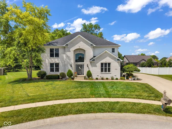 1008 Red Oak Dr, Plainfield, IN 46168