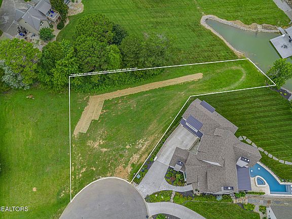 2nd image of 1607 Yachtsman Way