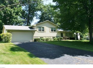 4830 Warwick Dr S, Canfield, OH 44406