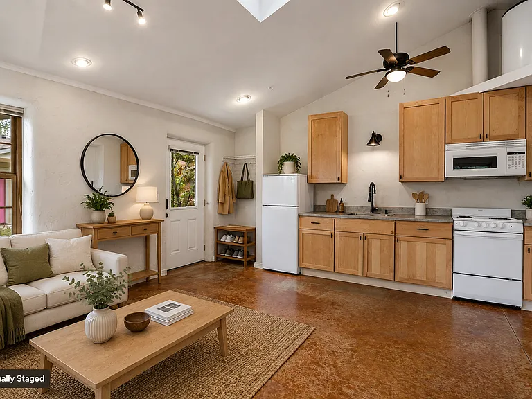 901 Spruce St #G — Photo 10