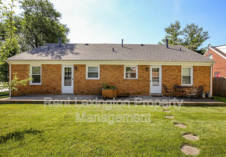 1771 Harrodsburg Rd — Photo 13