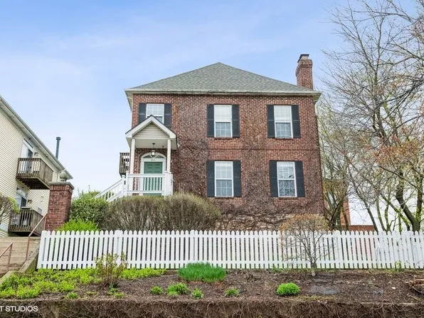 211 S 4th St APT 3, Saint Charles, IL 60174