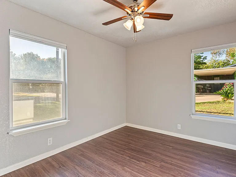 5708 Blythewood Dr — Photo 14