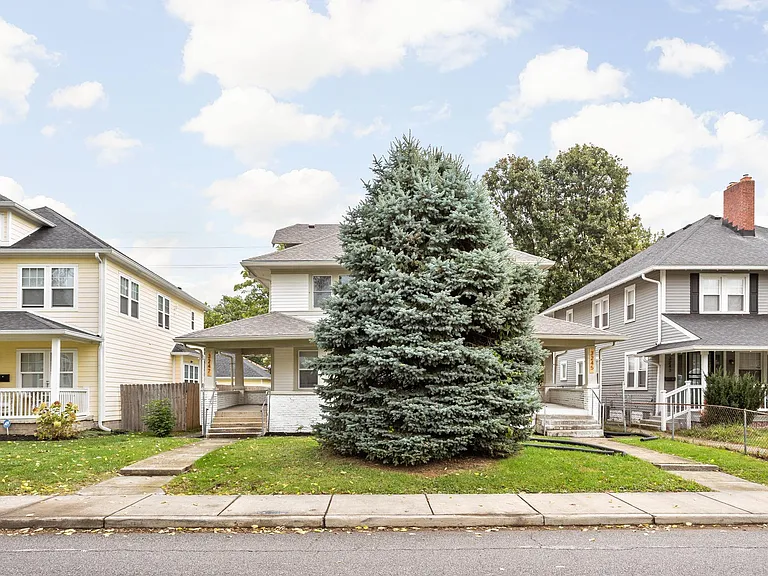 3247 N Park Ave — Photo 3