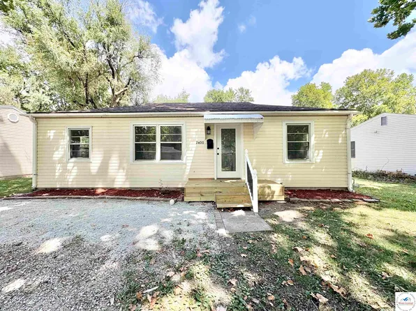 2400 N Woodlawn Dr, Sedalia, MO 65301