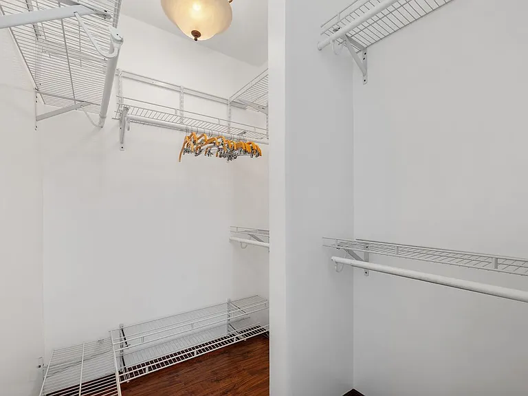 17434 Emelita St — Photo 25