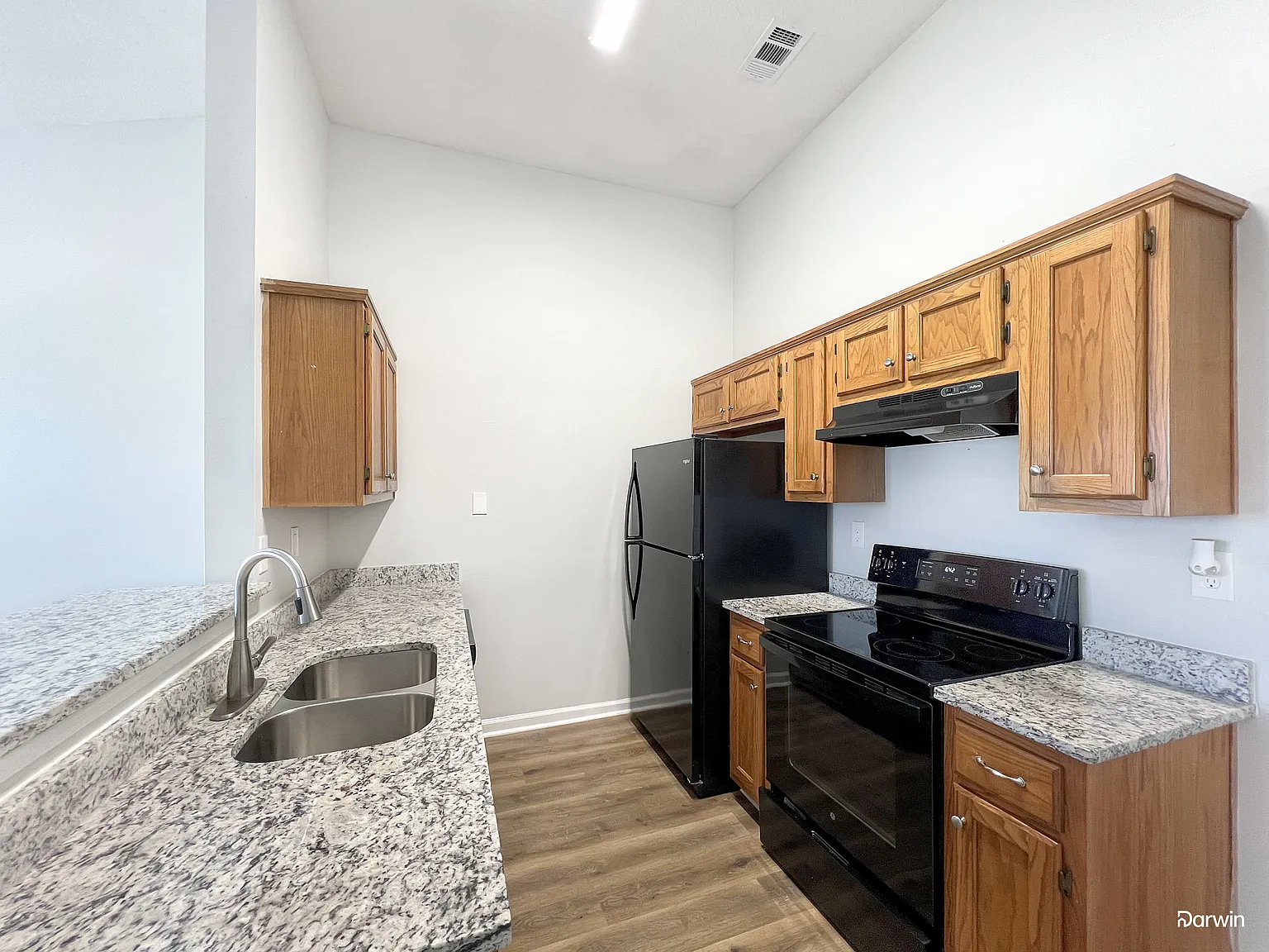 3 bed, 2.0 bath, 1114 sqft, $1,515 — Photo 3