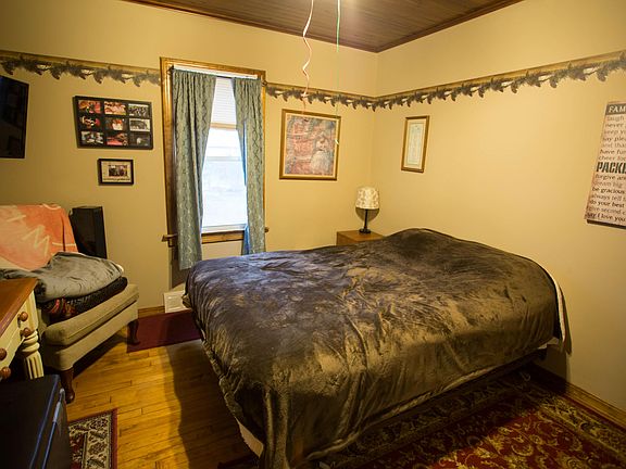5th image of 613 N 15th St