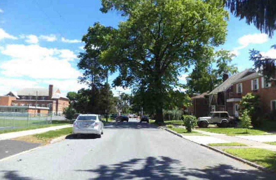 2nd image of 2422 Green St
