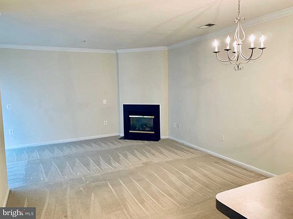 4th image of 3830 Lightfoot St Unit 325